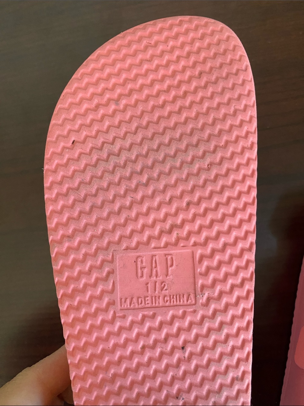 Gap Pink girls slip on slide size 1/2 - Picture 3 of 5